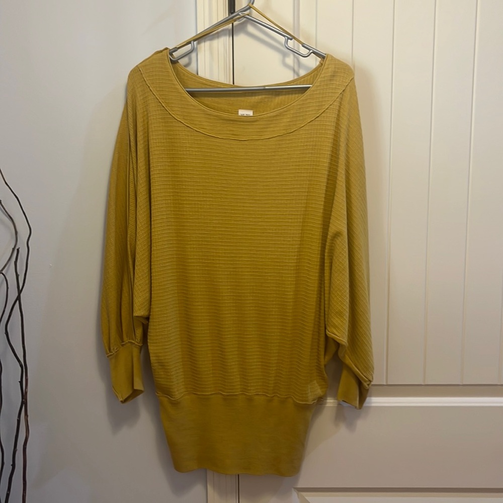 Women’s Free People Long Tunic Style Top - Size Small